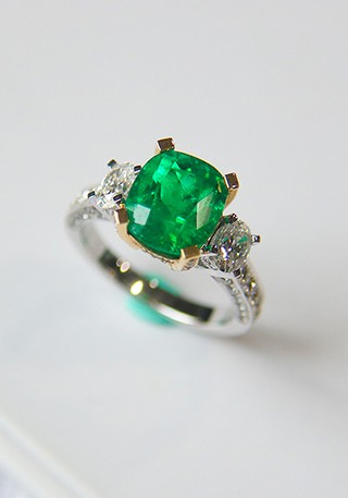 哥伦比亚天然祖母绿戒指Z927