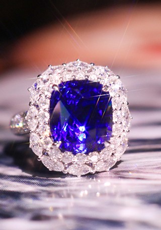 无烧皇家蓝蓝宝石戒指L1174