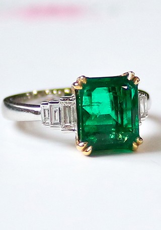 赞比亚天然祖母绿戒指Z619