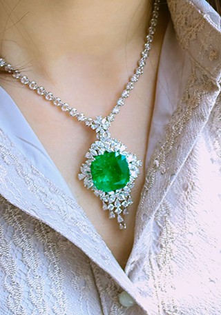 哥伦比亚天然祖母绿胸针吊坠两用款Z857