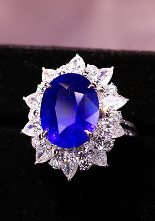 斯里兰卡天然无烧矢车菊蓝宝石吊坠L459