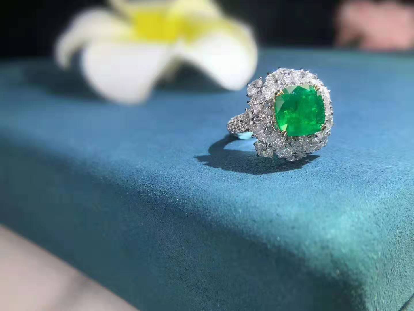 哥伦比亚祖母绿与赞比亚祖母绿哪个更好，有什么区别呢？