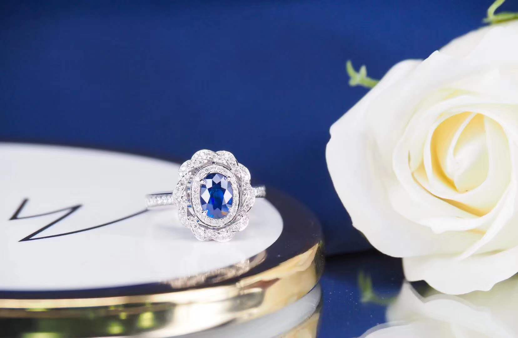 想要收藏蓝宝石的朋友必须了解的：影响蓝宝石价格四大因素！