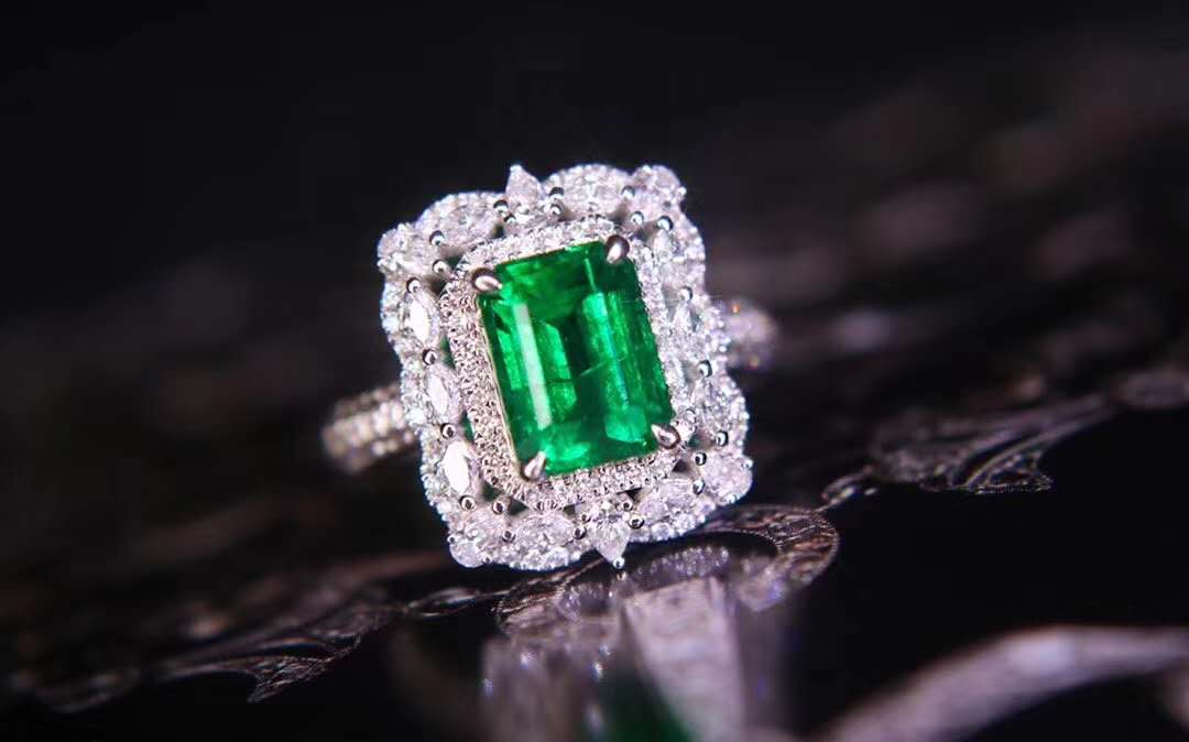 日常佩戴祖母绿首饰，这些问题不可忽视！