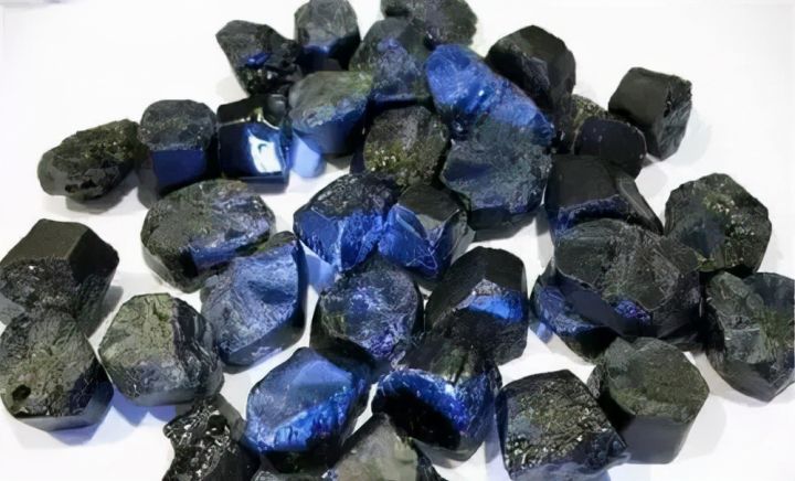 山东蓝宝石怎么样？有收藏价值吗？