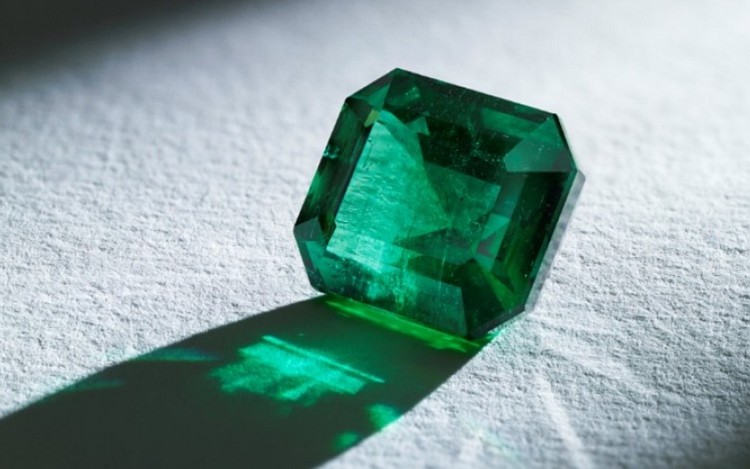 盘点历史上有名的祖母绿