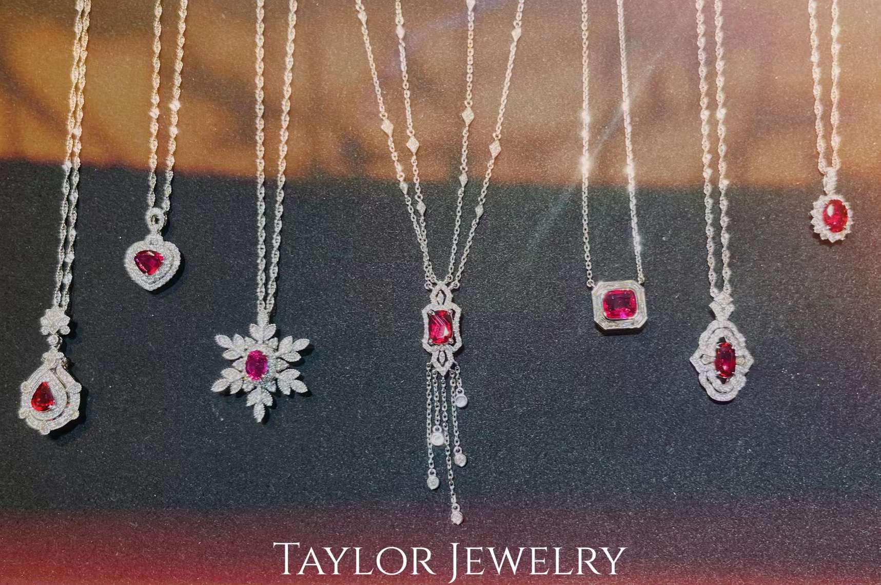 最靠近心脏的地方，吊坠是520最好的礼物！