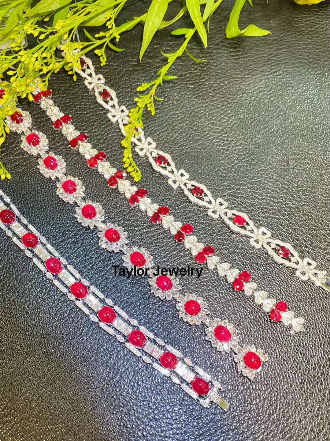 又是戴手链的季节，手链的材质该怎么选？