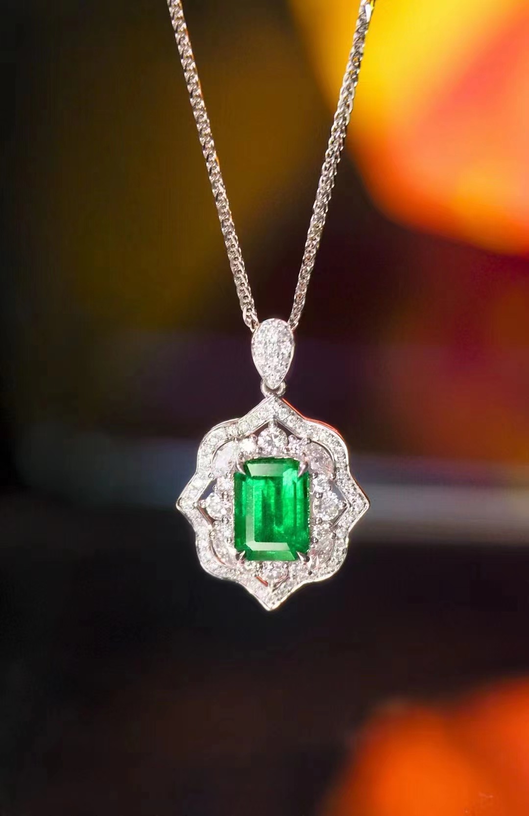 祖母绿这么贵为什么还有那么多人去买？