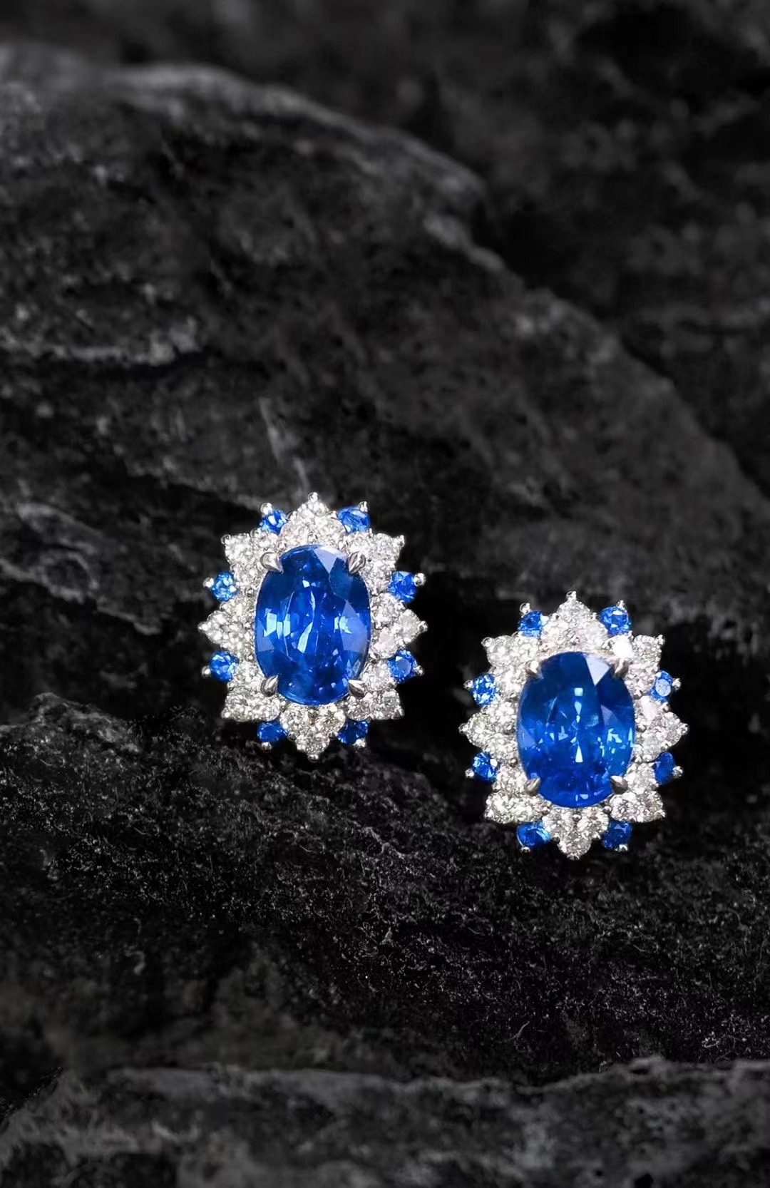 你已经是个成熟的宝迷了，要知道如何选购到真正的蓝宝石了