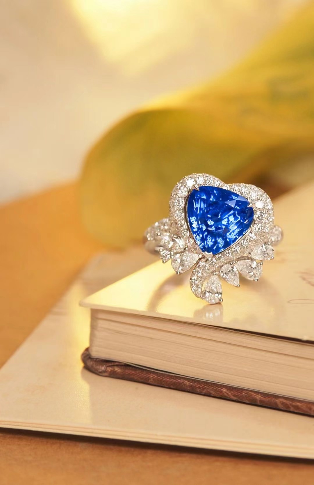 蓝宝石批发产品要如何来保养？