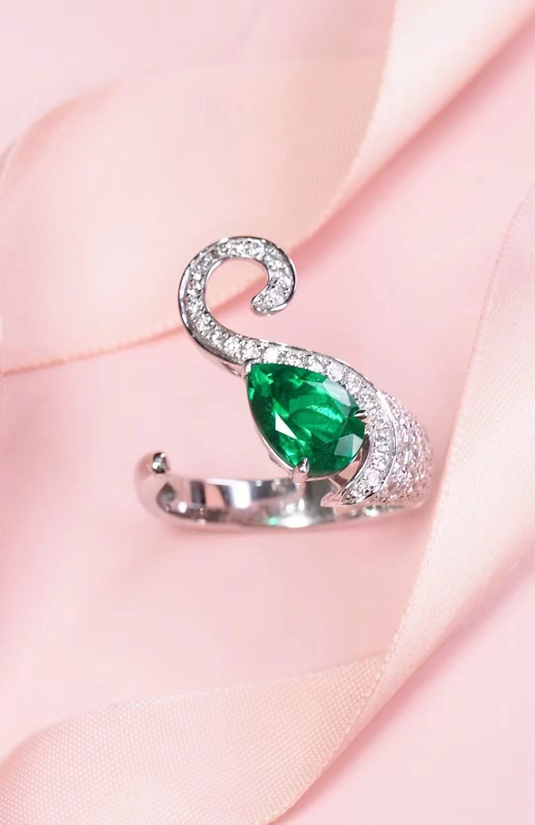 2018年的祖母绿在市场上的战况如何？让泰勒彩宝带您去看看吧